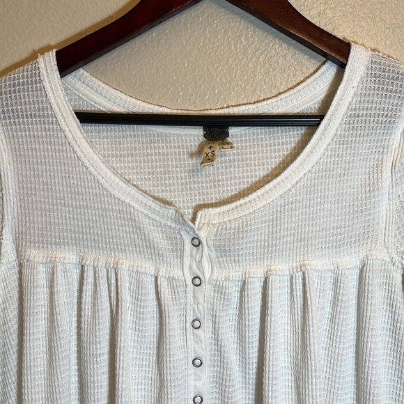 Free People We The Free White Waffle Shirt - Picture 2 of 10
